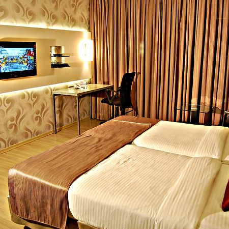 Sentosa Resorts Chinchvad Eksteriør billede