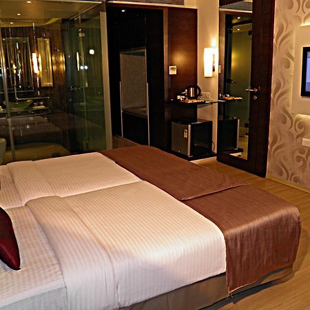 Sentosa Resorts Chinchvad Eksteriør billede